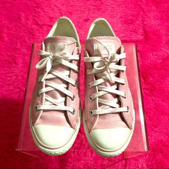 RARE Converse Frost Pink Leather Ox | 6W - Picture 2 of 6